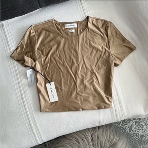 NEW❣️Aritzia Babaton contour cropped crew